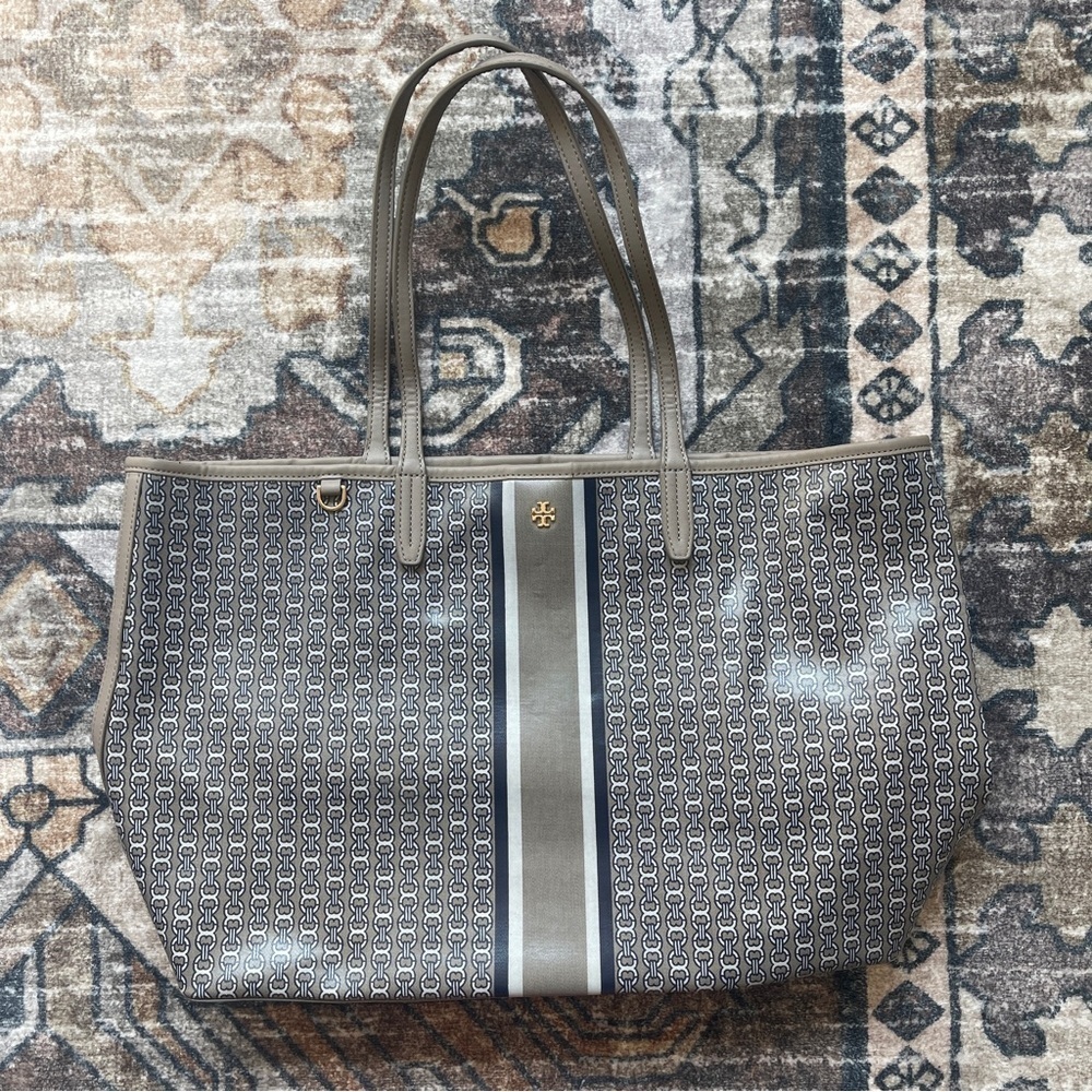 Tory‎ Burch Gemini Link Coated Canvas Open Top Large Tote gray blue
